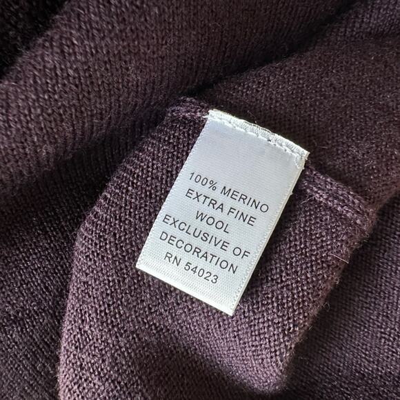 Banana Republic Extra Fine Italian Merino Wool Plum Cardigan Sweater Small Flaw - Picture 6 of 7